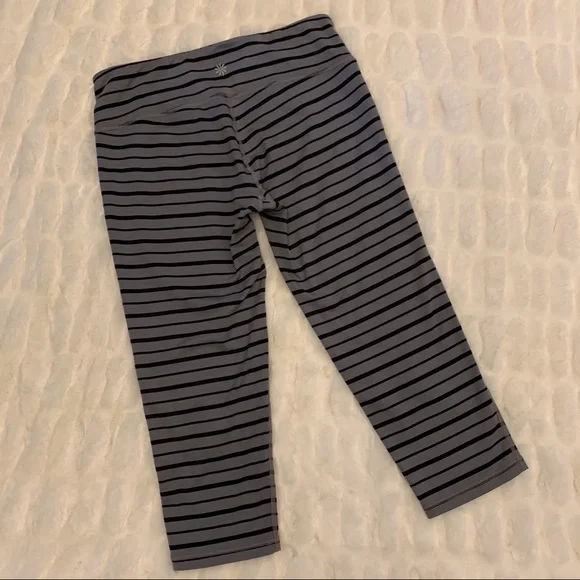 Athleta Chaturanga Capri Yoga Legging - Picture 4 of 10